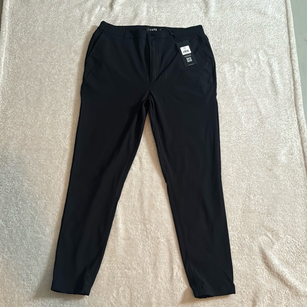 CUTS Athletic Black Joggers size: XL